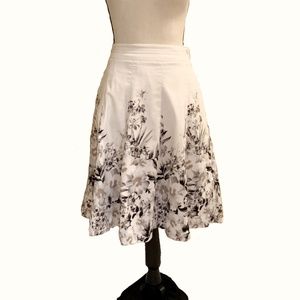 WHBM 8 Gore Skirt B5